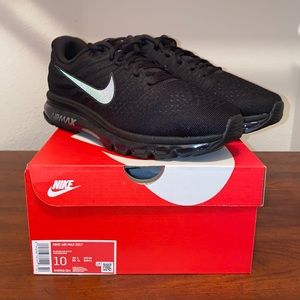 Brand new mens Nike Air Max 2017 all black shoe size 10